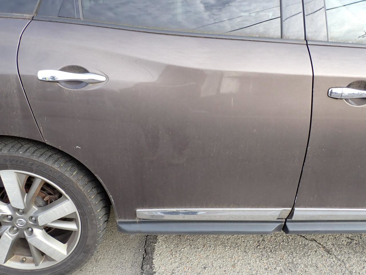 Used 2015 Nissan Pathfinder Platinum w/ Family Entertainment Package image 13