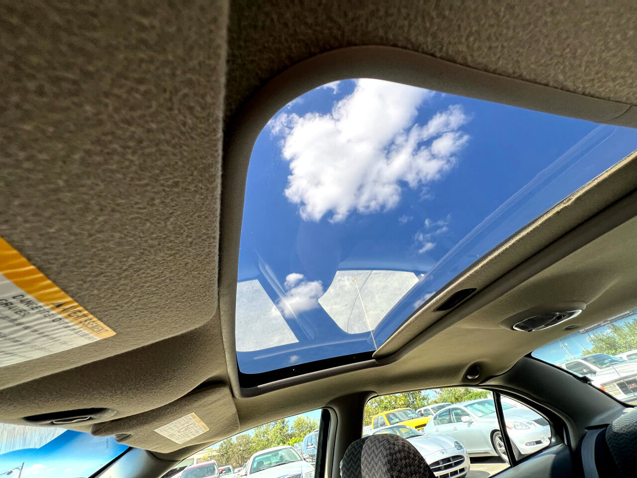 Used 2003 Pontiac Grand Am SE image 16