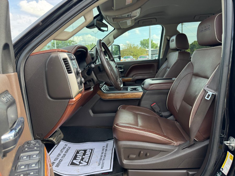 Used 2016 Chevrolet Silverado 2500 High Country w/ High Country Premium Package AWD/4WD image 15