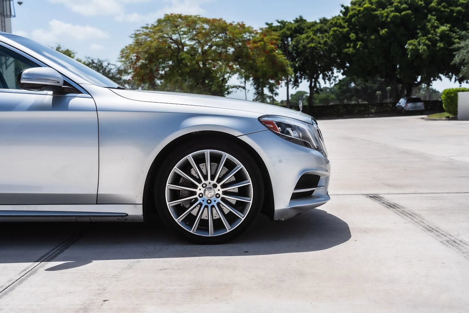 Used 2016 Mercedes-Benz S 550 Sedan image 2