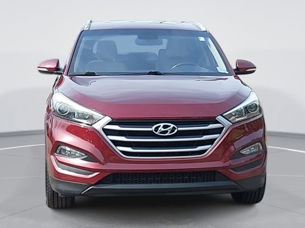 Used 2017 Hyundai Tucson SE Plus FWD image 2