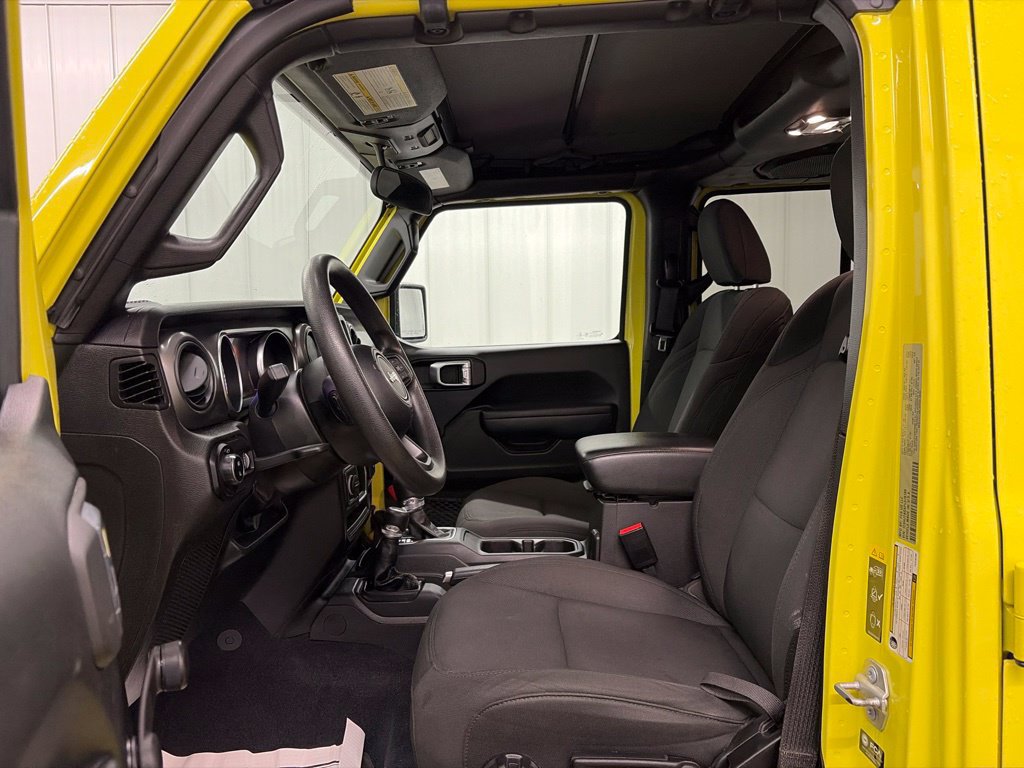 Used 2023 Jeep Gladiator Sport AWD/4WD image 17