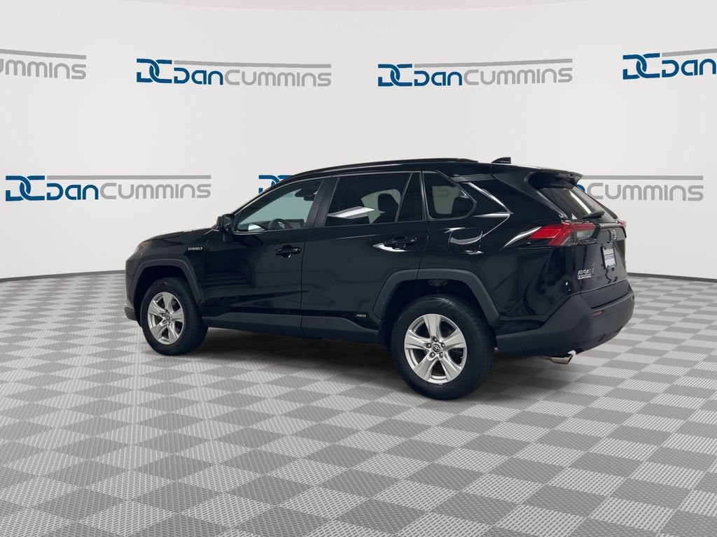 Used 2021 Toyota RAV4 LE AWD/4WD image 6