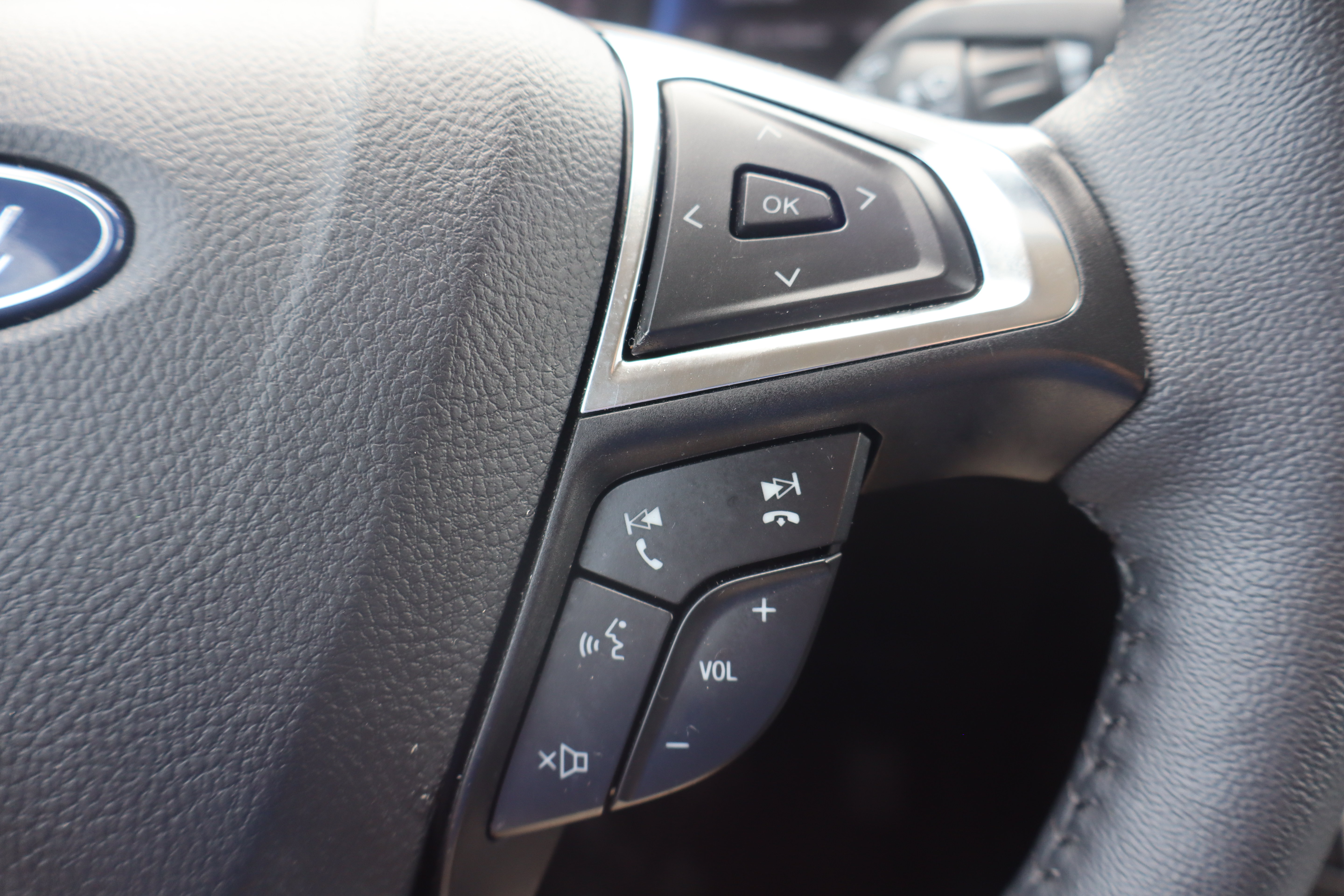 Used 2024 Ford Edge SEL w/ Convenience Package AWD/4WD image 18
