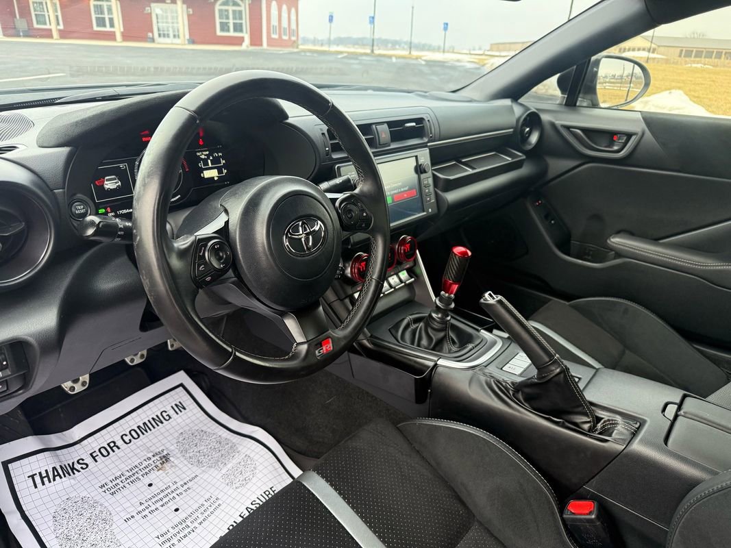 Used 2024 Toyota GR86 Premium image 10