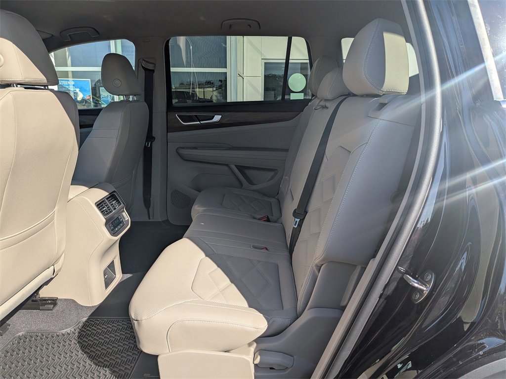 New 2026 Volkswagen Atlas SE image 14