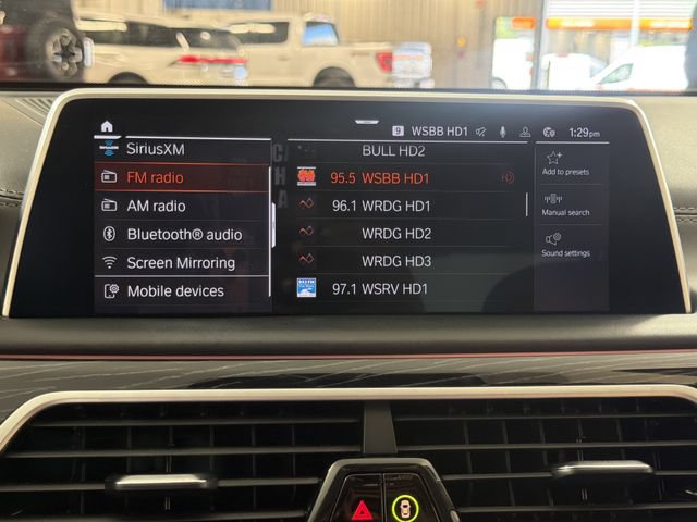 Used 2022 BMW 750i xDrive w/ Executive Package AWD/4WD image 5