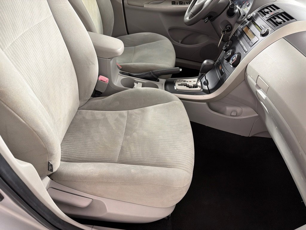 Used 2010 Toyota Corolla LE image 22