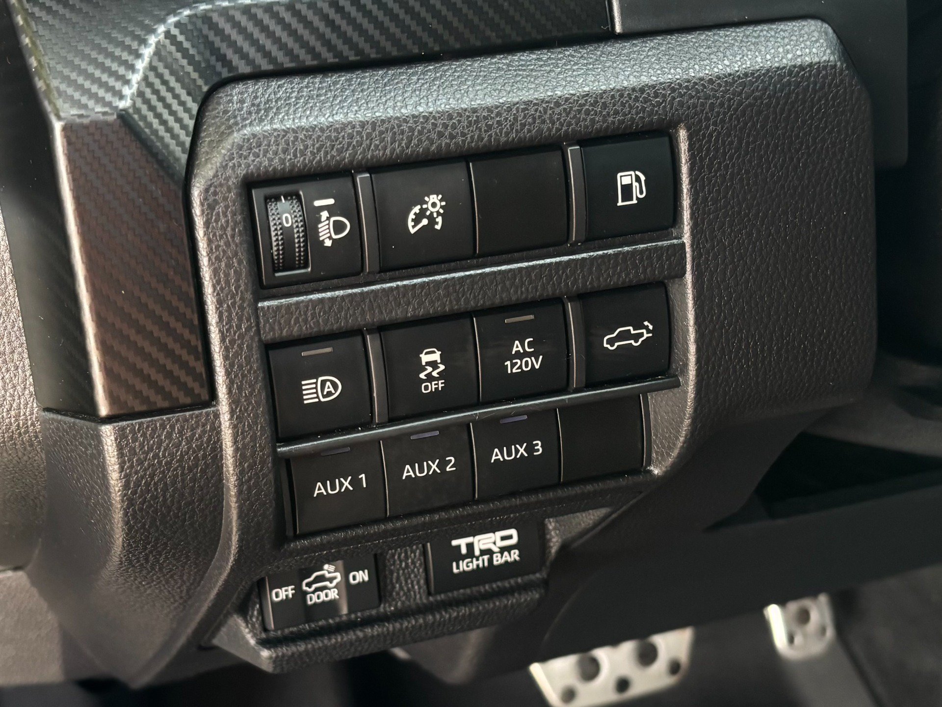 Used 2024 Toyota Tacoma TRD Pro AWD/4WD image 17