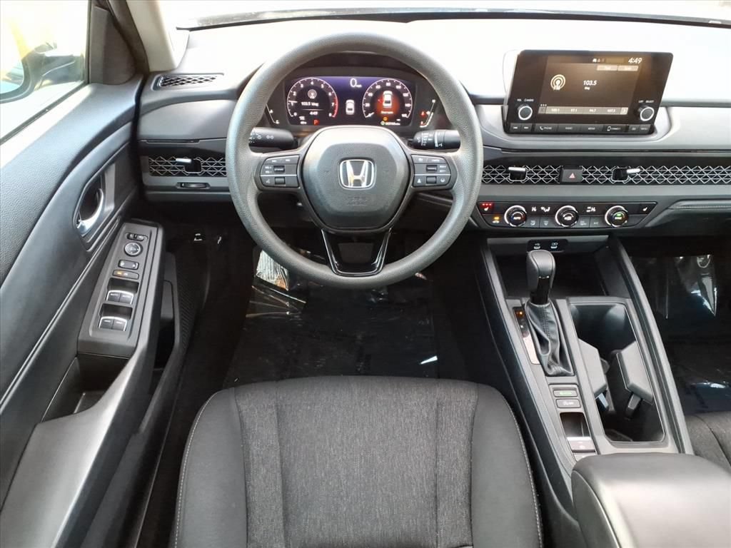 Used 2023 Honda Accord EX image 7
