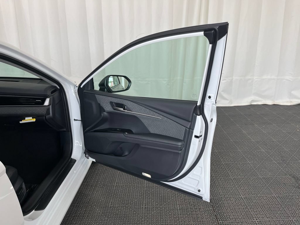 New 2026 Toyota Camry XLE w/ Premium Plus Package AWD/4WD image 19