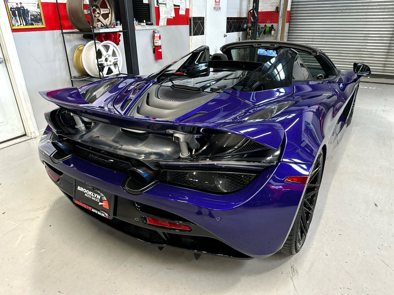 Used 2023 McLaren 720S Performance image 6