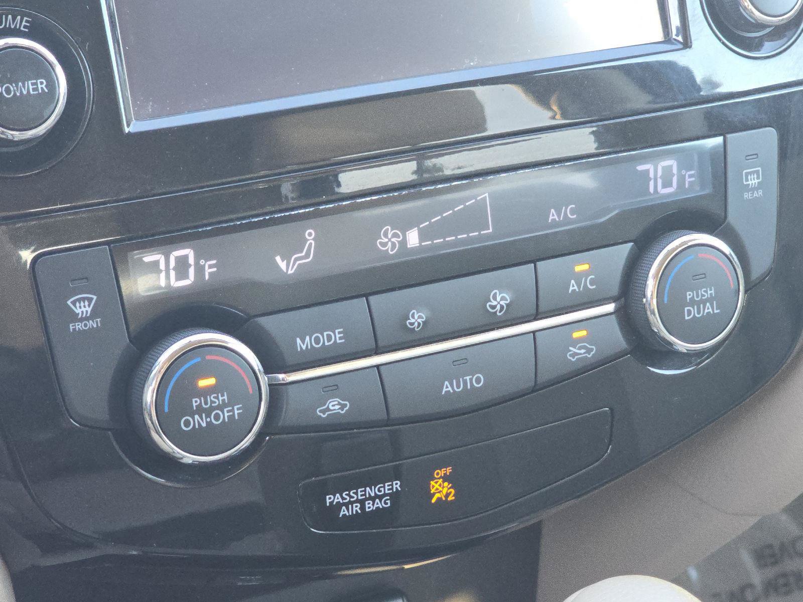 Used 2015 Nissan Rogue SL AWD/4WD image 28