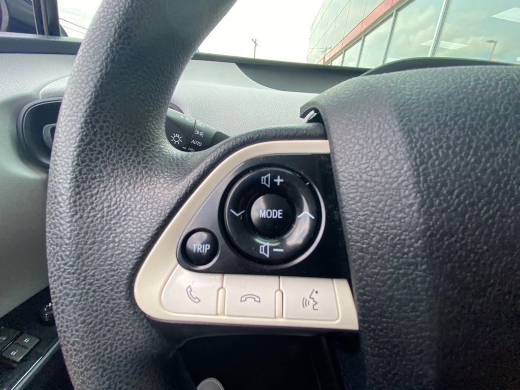 Used 2016 Toyota Prius Two FWD image 18