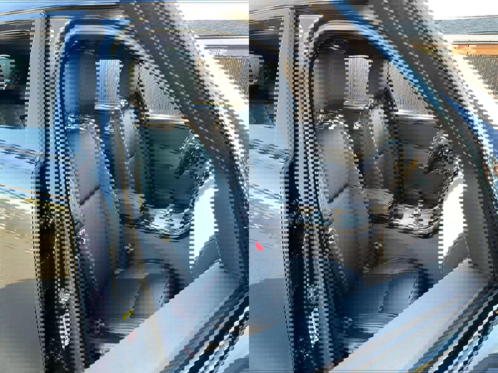 New 2025 Land Rover Range Rover Velar Dynamic SE AWD/4WD image 31