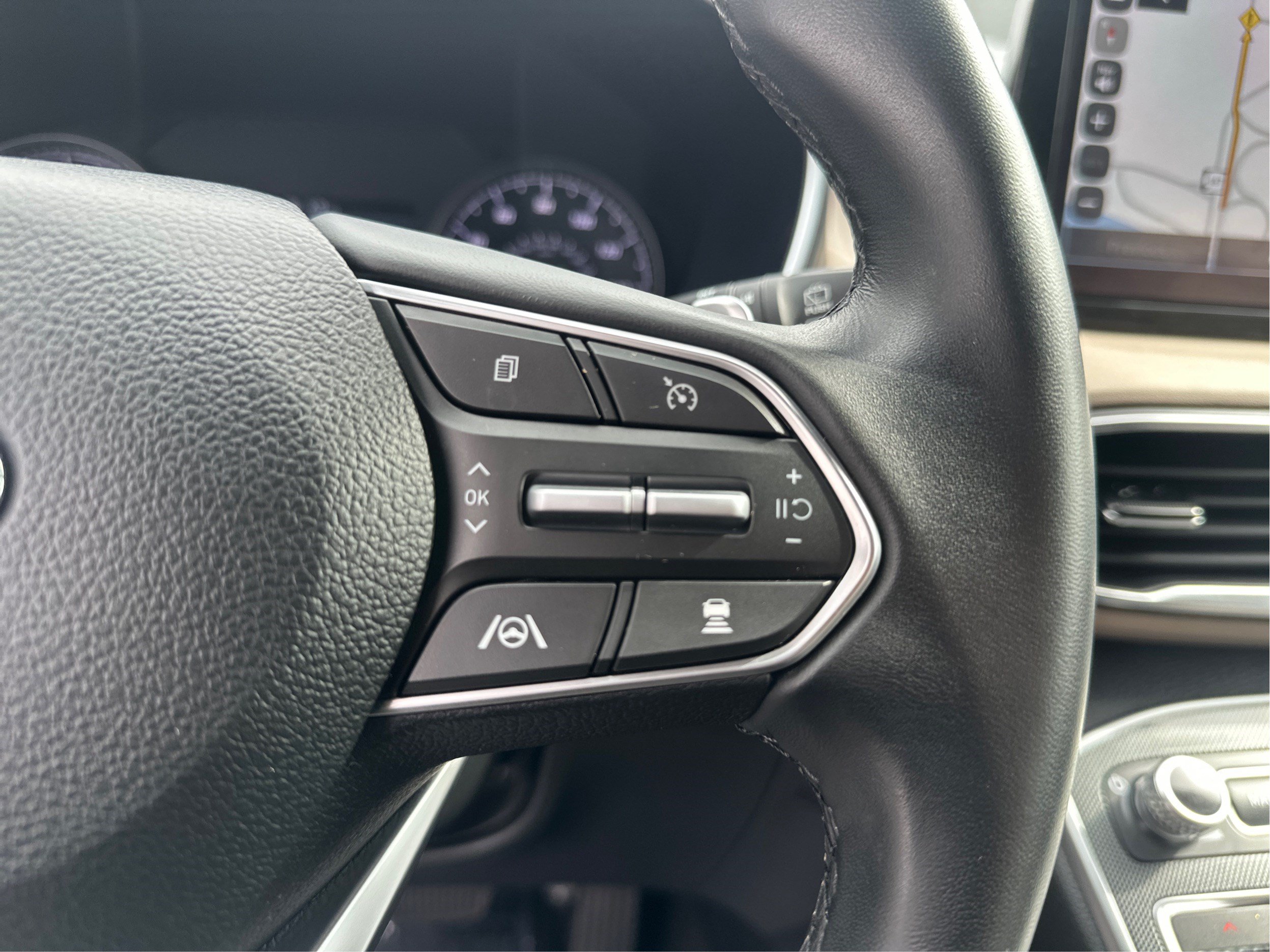 Used 2023 Hyundai Santa Fe SEL w/ Cargo Package AWD/4WD image 34