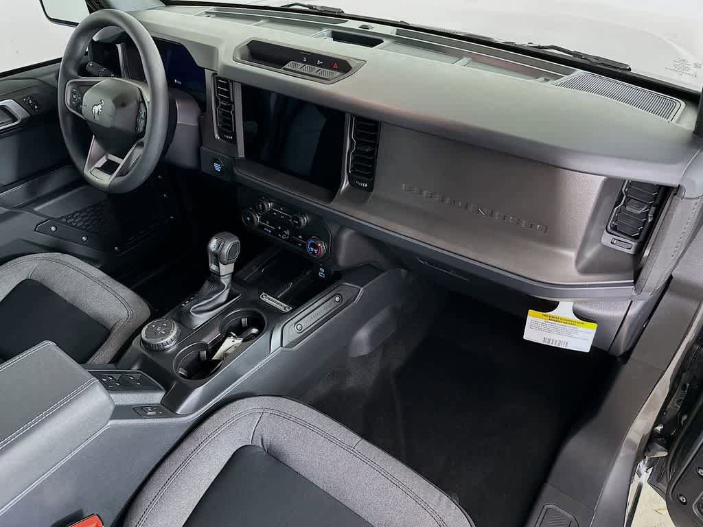 New 2025 Ford Bronco 4-Door AWD/4WD image 30