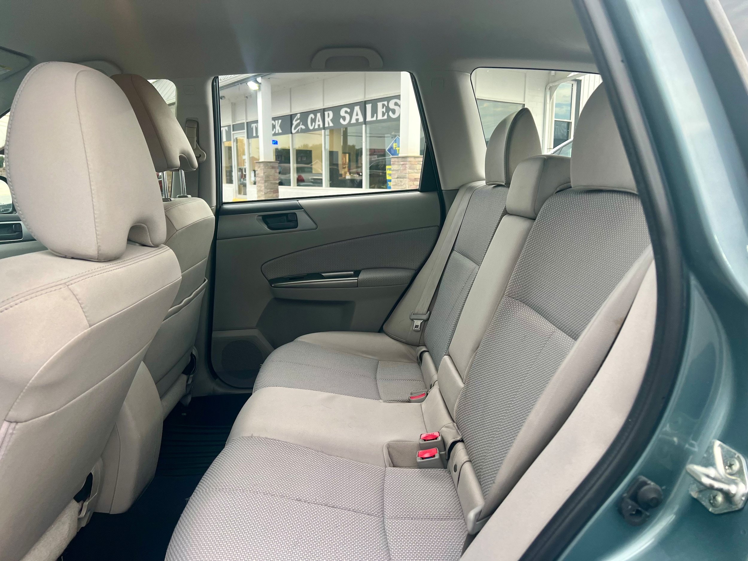 Used 2012 Subaru Forester 2.5X w/ Popular Pkg 3 AWD/4WD image 12
