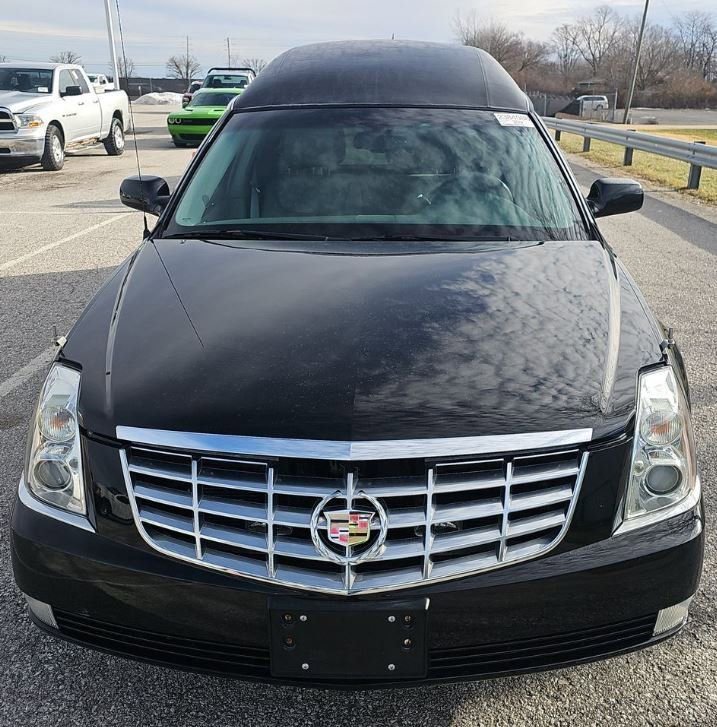 Used 2009 Cadillac DTS Hearse image 4