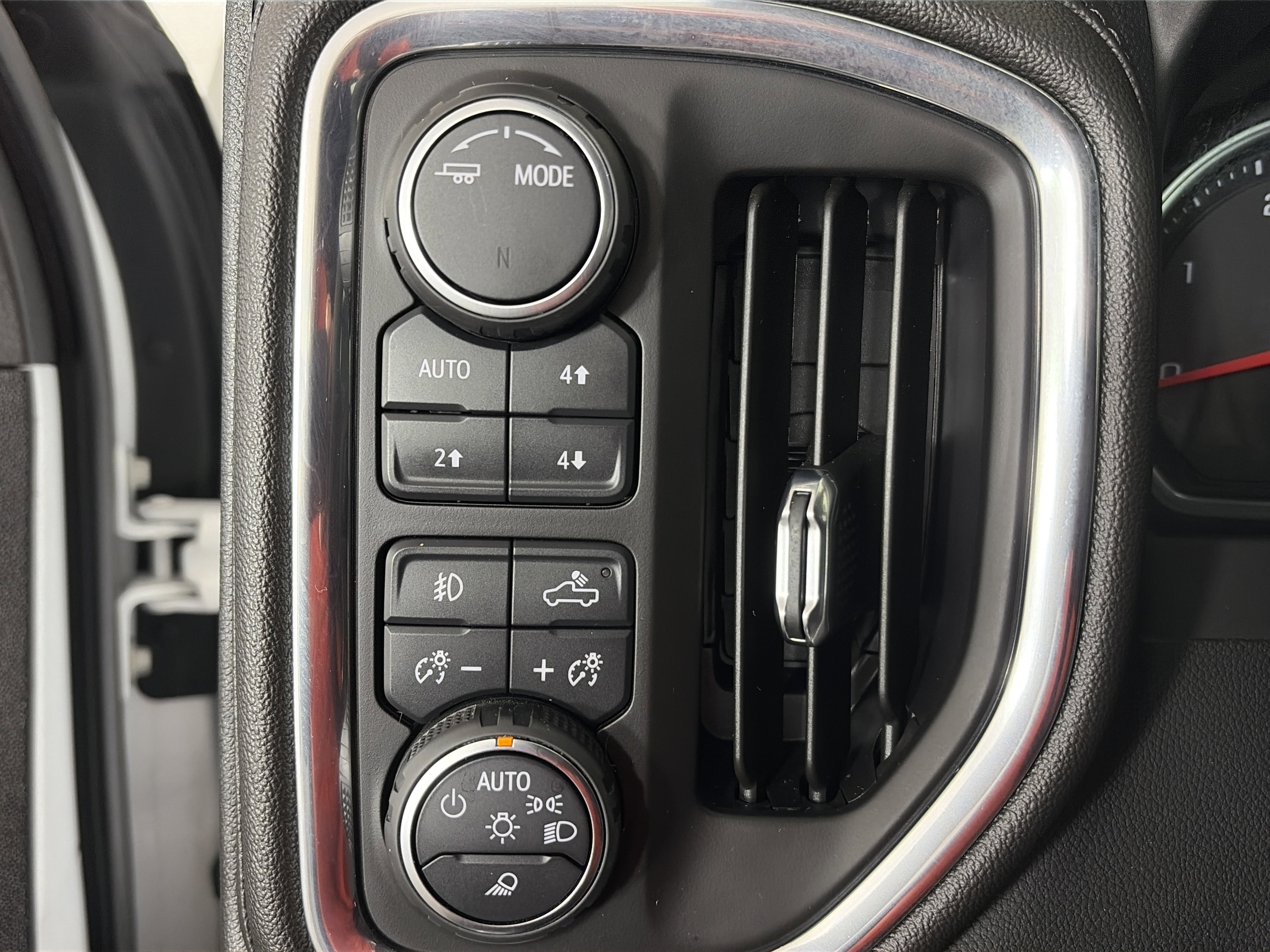 Certified 2023 Chevrolet Silverado 3500 High Country image 36