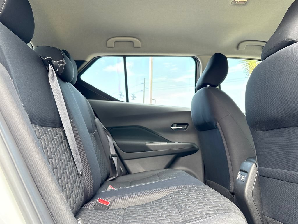 Used 2022 Nissan Kicks SV FWD image 25