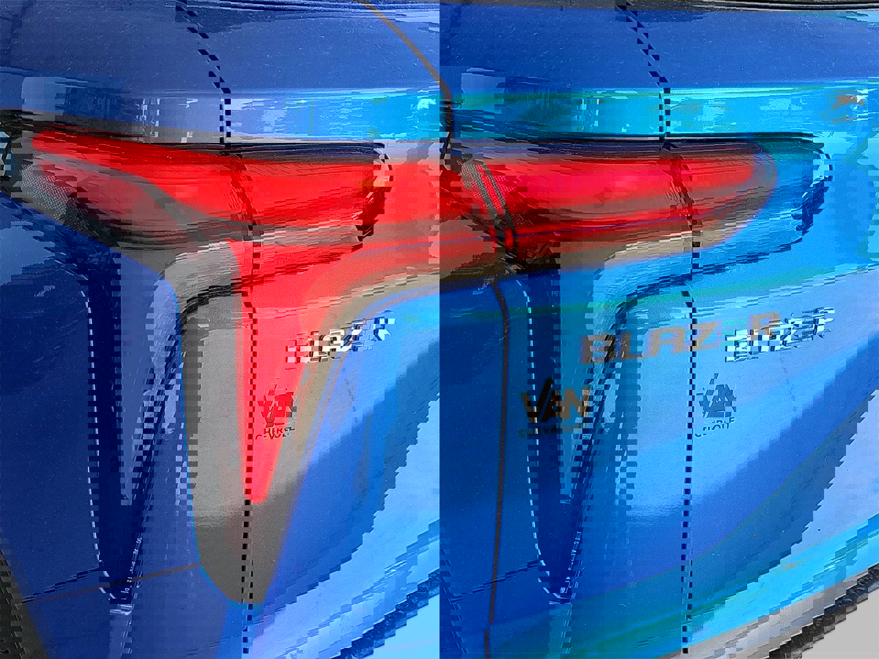 New 2025 Chevrolet Blazer EV LT image 32