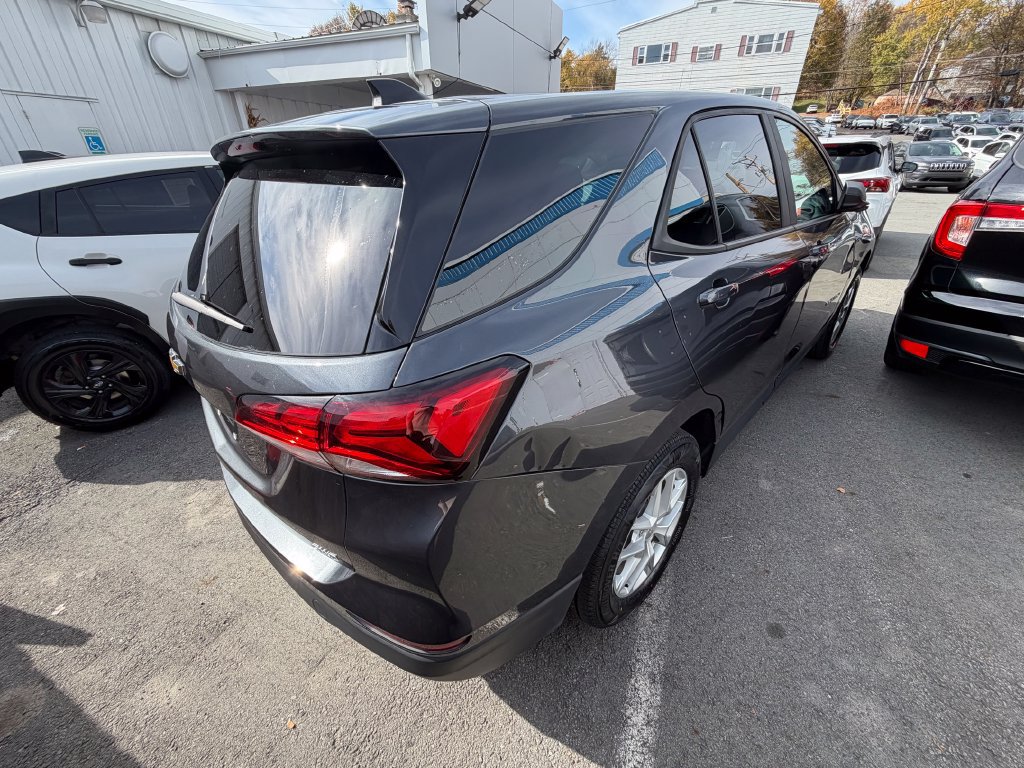 Used 2022 Chevrolet Equinox LS w/ LS Convenience Package AWD/4WD image 5