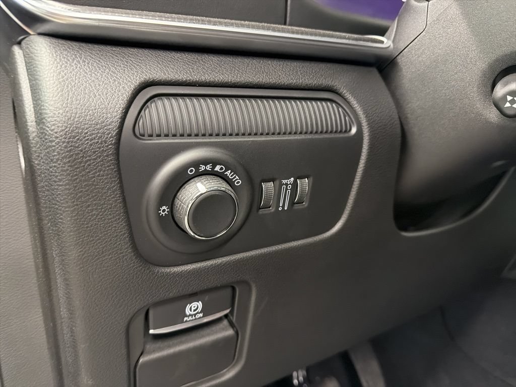 New 2026 Jeep Grand Wagoneer Summit w/ Rear Seat Video Group I AWD/4WD image 23