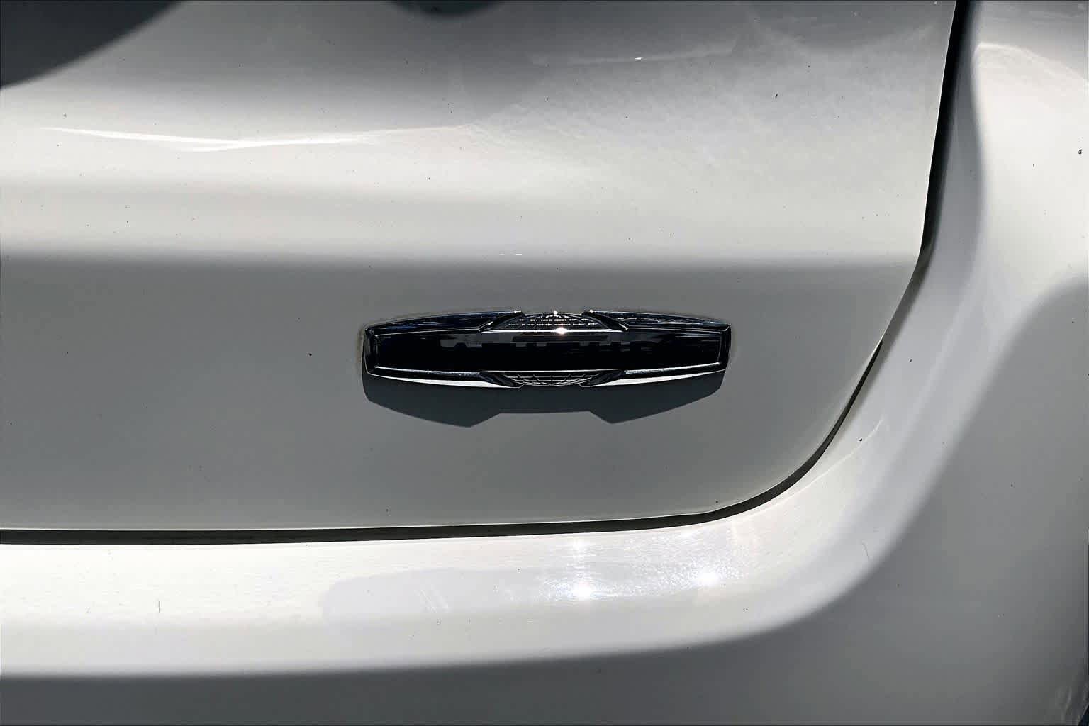 Used 2018 Jeep Compass Latitude w/ Popular Equipment Group FWD image 10