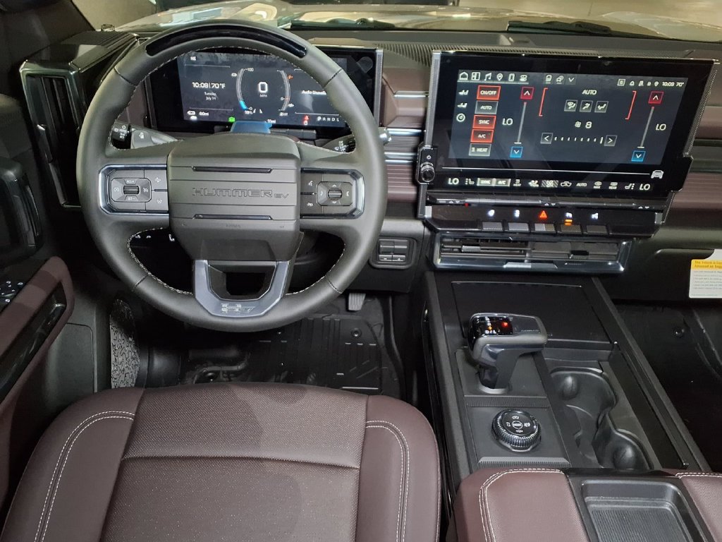 New 2026 GMC Hummer EV 4x4 Crew Cab w/ LPO, Storage Package image 12