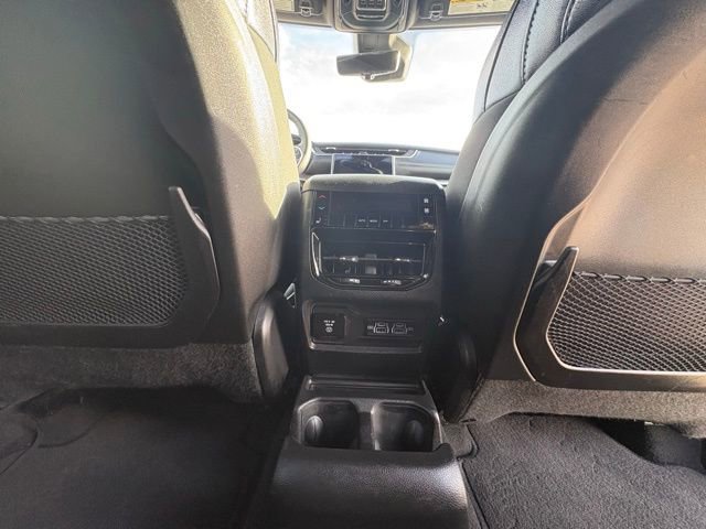 Used 2024 Jeep Grand Cherokee L Limited w/ Luxury Tech Group II image 17