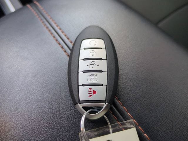 Used 2023 Nissan Sentra SR w/ SR Premium Package FWD image 28