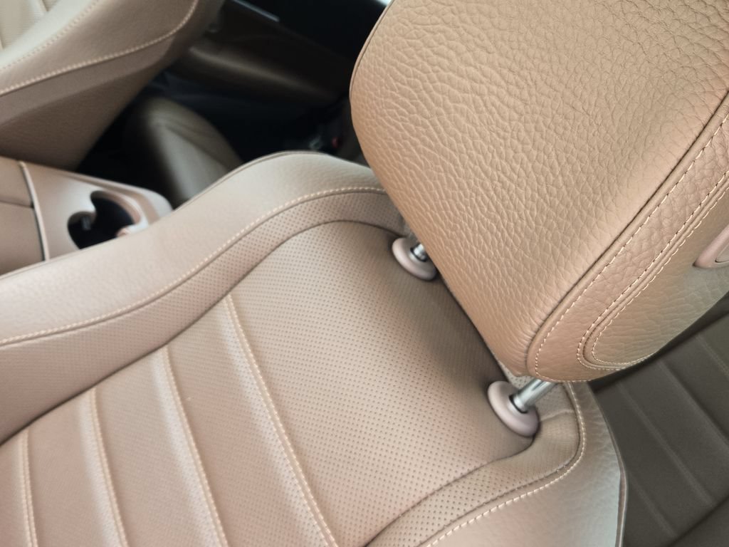 Used 2024 Mercedes-Benz GLS 450 4MATIC image 21