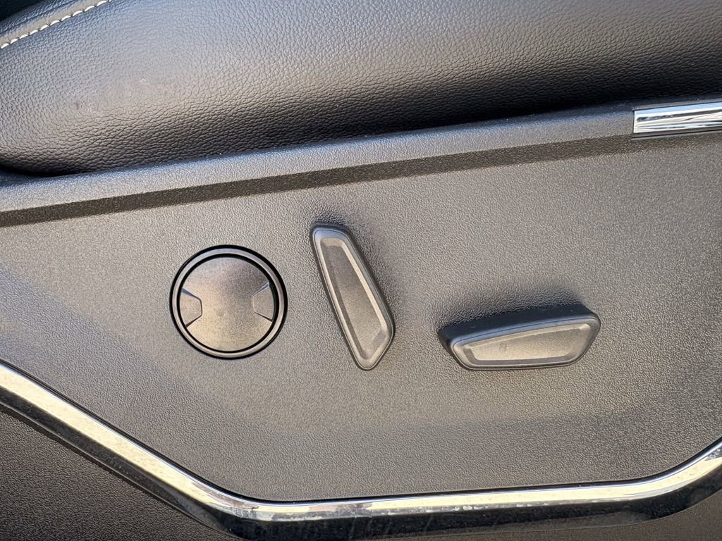 Used 2024 Ford F250 Lariat image 31