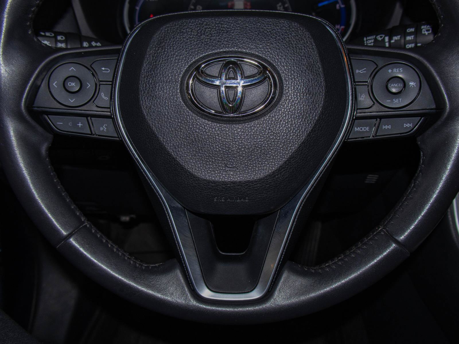 Used 2019 Toyota RAV4 XSE w/ Carpet Mat Package AWD/4WD image 11