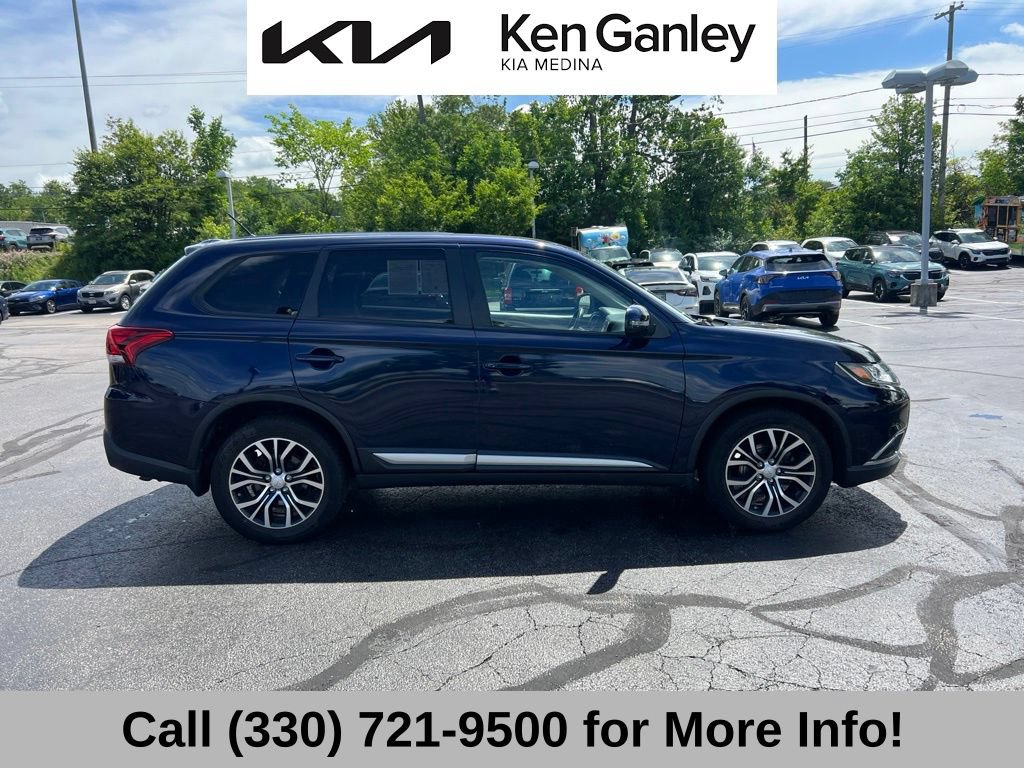 Used 2016 Mitsubishi Outlander SE AWD/4WD image 7