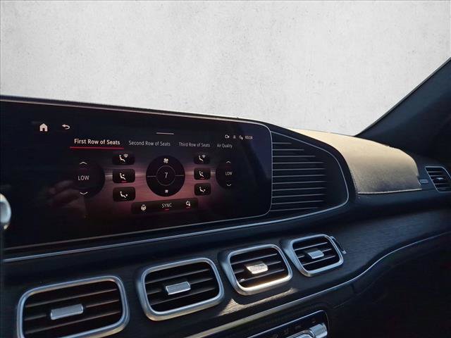 Used 2025 Mercedes-Benz GLS 580 4MATIC image 12