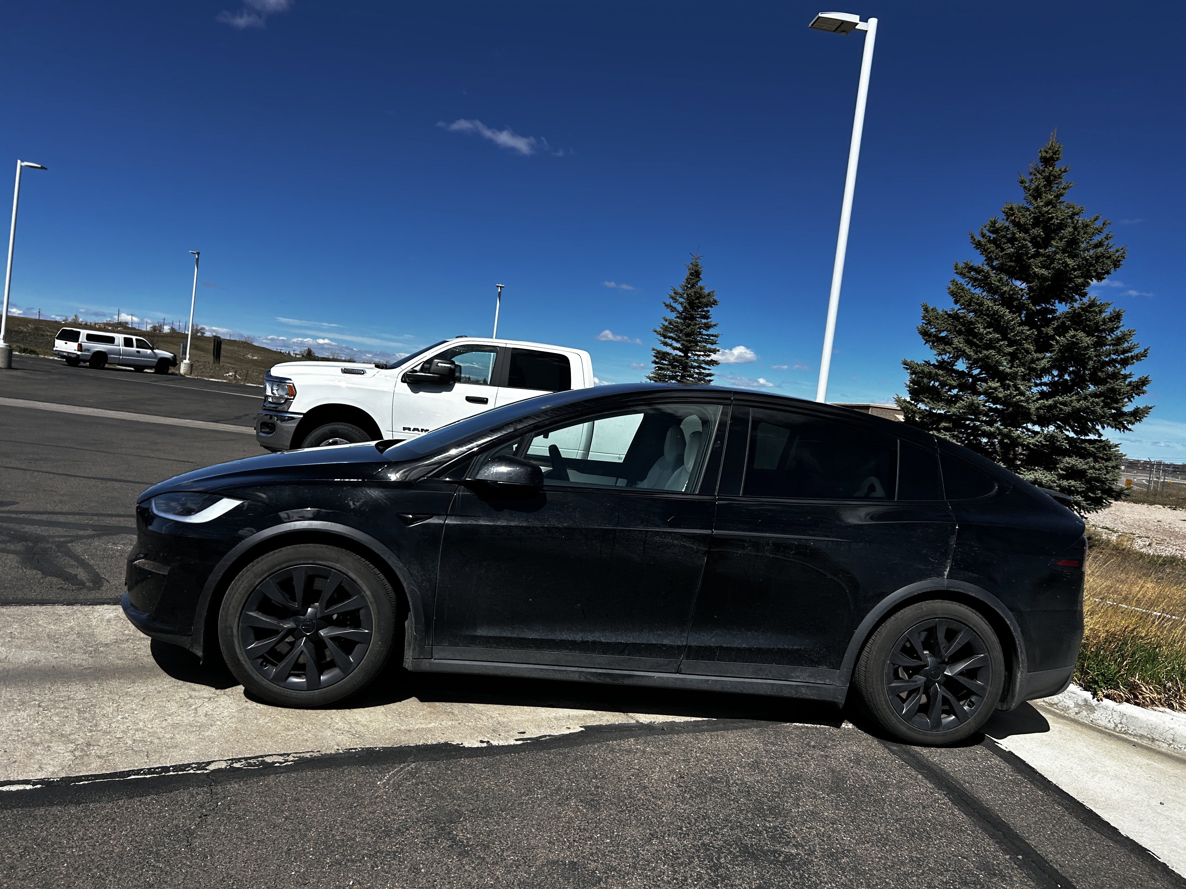 Used 2024 Tesla Model X AWD/4WD image 2