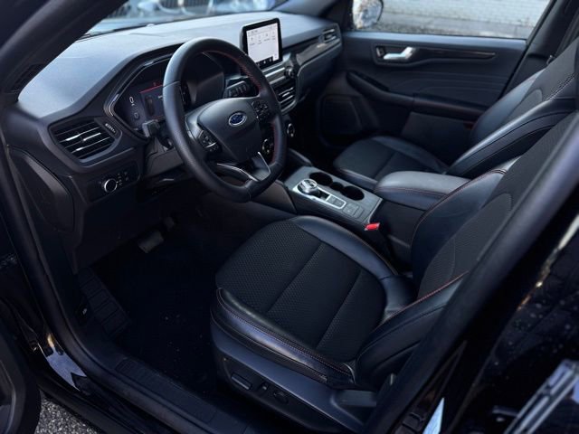 Used 2025 Ford Escape ST-Line image 17