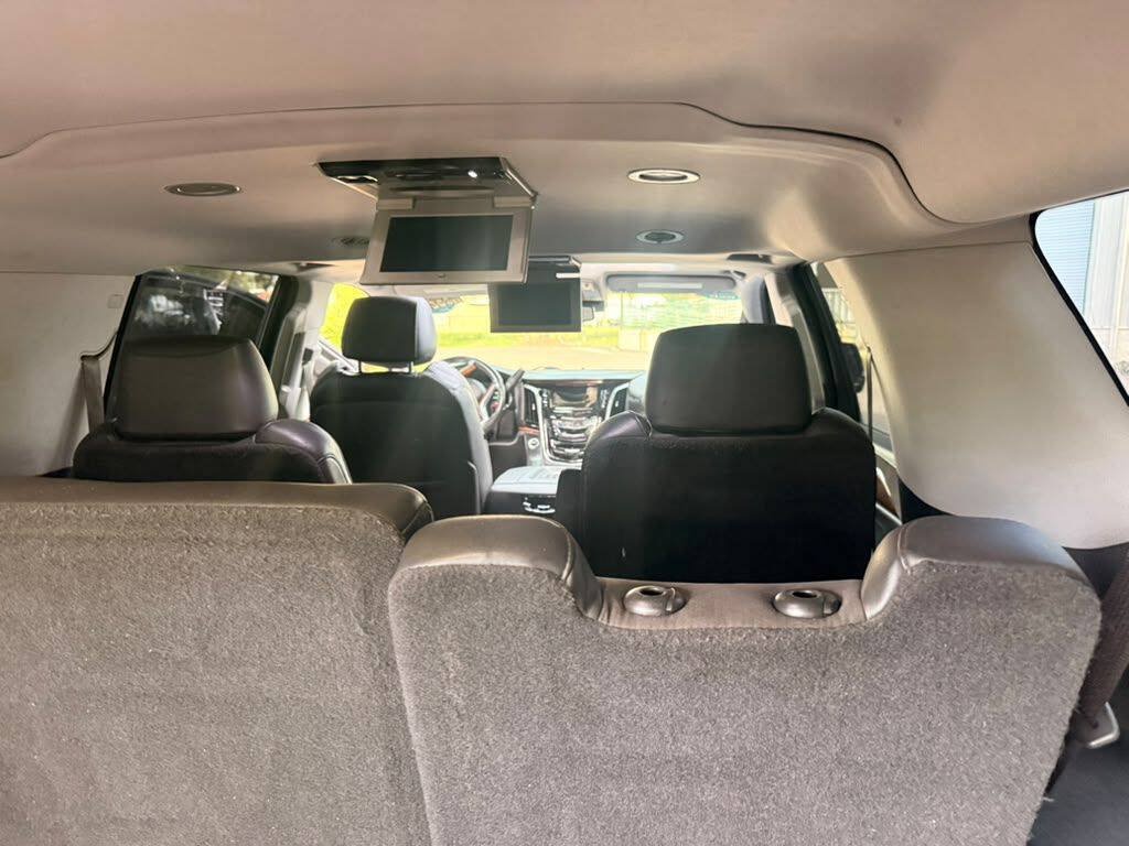 Used 2016 Cadillac Escalade ESV Luxury AWD/4WD image 14