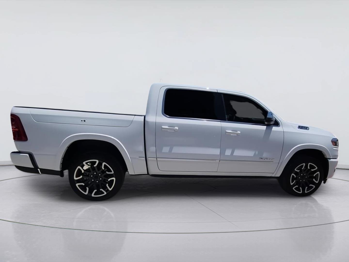 Used 2025 RAM 1500 Limited w/ Bed Utility Group AWD/4WD image 9