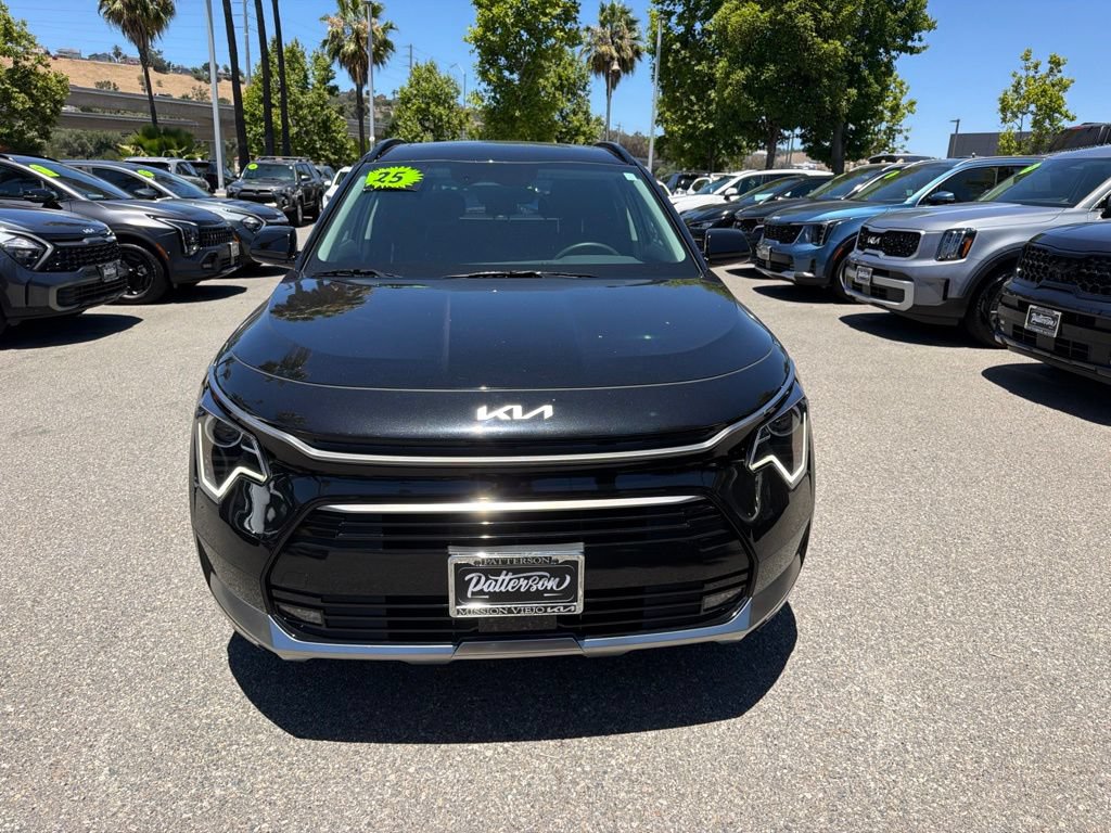 Certified 2025 Kia Niro EX Touring FWD image 11