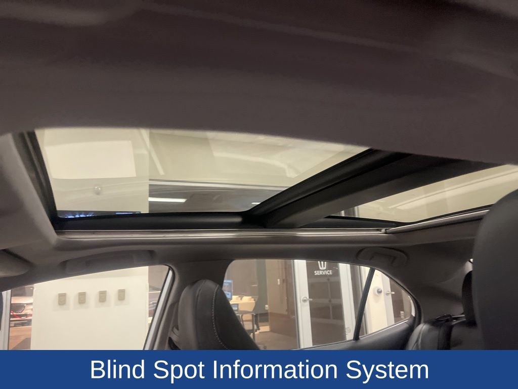 Used 2019 Toyota Camry XSE image 8