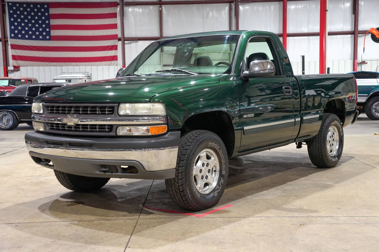 Used 2001 Chevrolet Silverado 1500 LS w/ Off-Road Chassis Pkg AWD/4WD image 1
