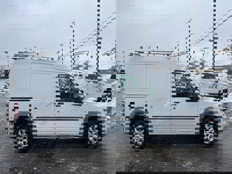 Used 2013 Ford Transit Connect XLT image 4