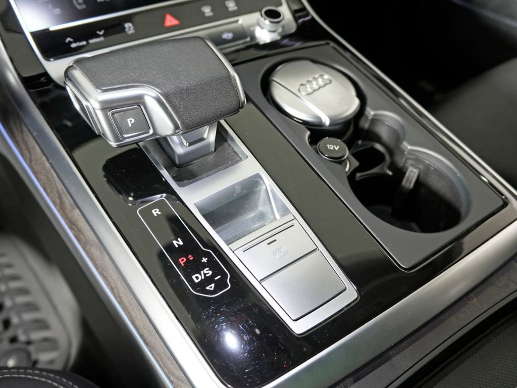 Used 2021 Audi Q8 Prestige w/ Prestige Package image 30