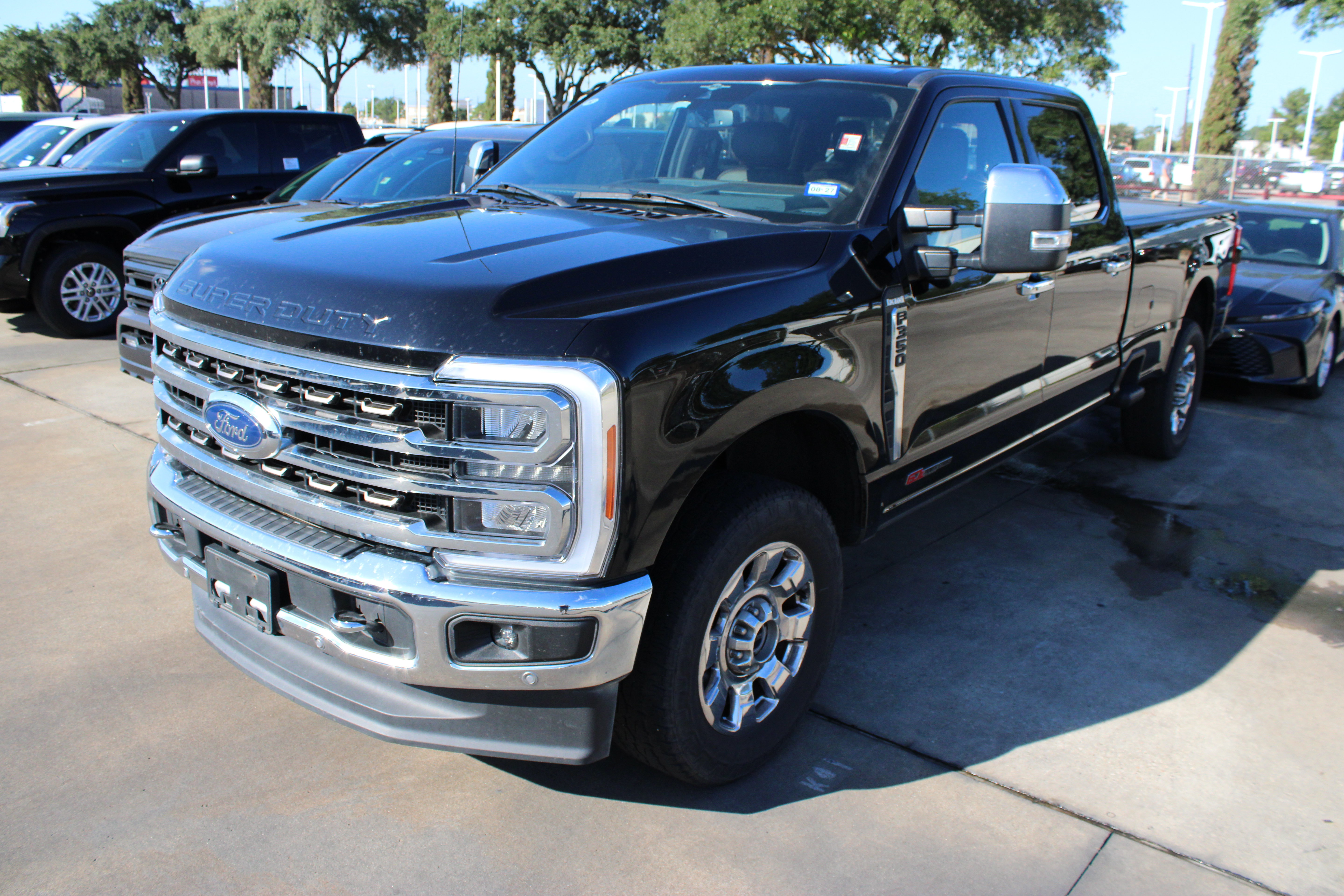 Used 2023 Ford F350 King Ranch w/ Chrome Package AWD/4WD image 5