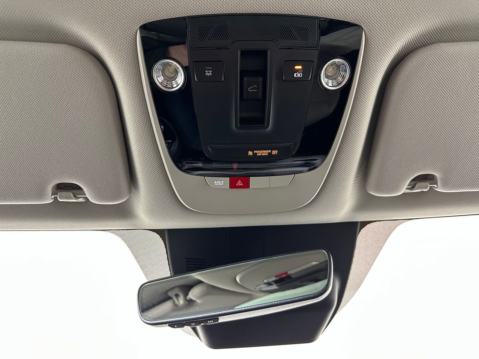 Used 2025 Kia Sorento EX w/ Panoramic Sunroof Package image 42