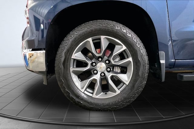 Used 2023 Chevrolet Silverado 1500 LT AWD/4WD image 9