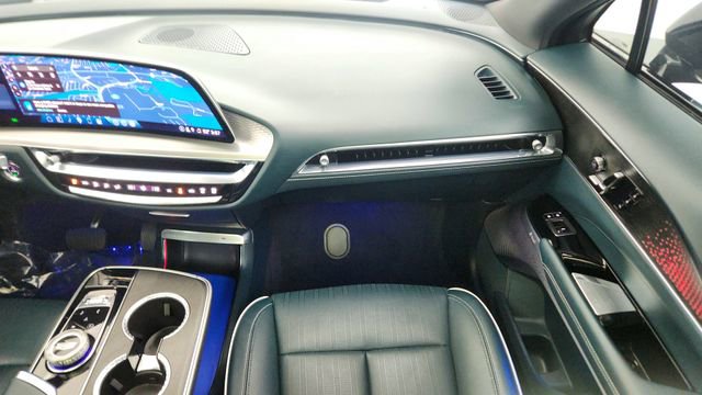 Used 2024 Cadillac Lyriq Sport w/ Nappa Leather Package image 37